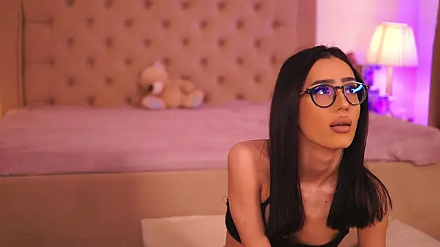 ChloeObril online show from 2, 4, 2026