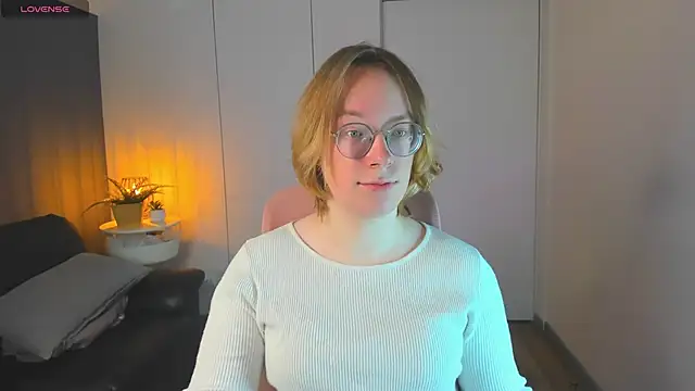 Amanda Butlerr online show from 2, 4, 2026