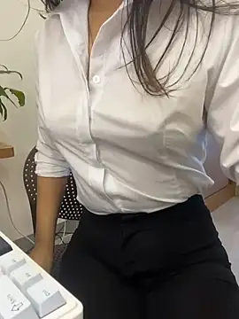 bunny b4nny online show from 21, 11, 2025