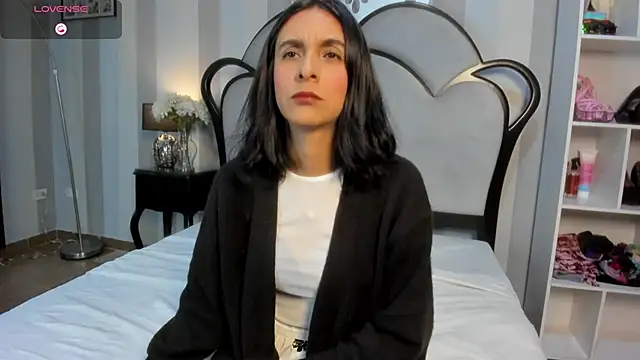 MiaAmore  online show from 13, 1, 2026