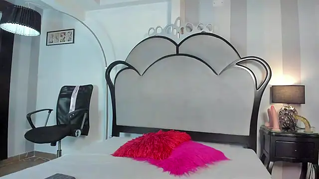 MiaAmore  online show from 5, 6, 2026