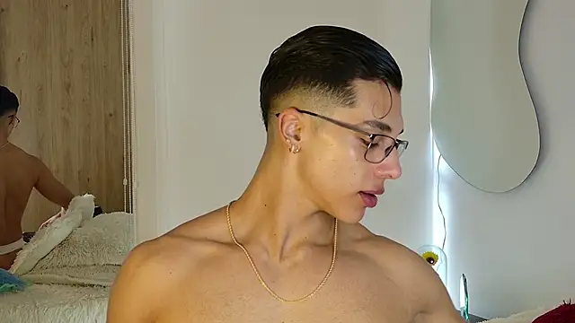 Troye Williams online show from 12, 4, 2026