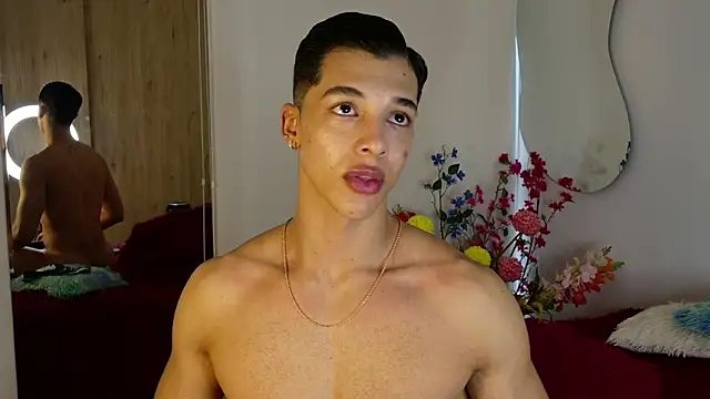 Snapshot of Troye_Williams chatting on 16, 5, 2026 Troye Williams online show from 16, 5, 2026