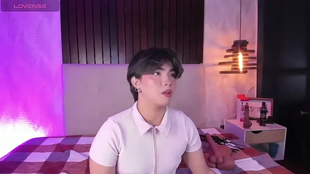 Creamy Angelo online show from 2, 11, 2025