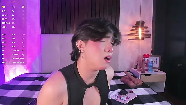 Creamy Angelo online show from 17, 11, 2025