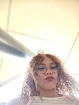 Snapshot of SirenRouge_69 chatting on 7, 11, 2025 SirenRouge 69 online show from 7, 11, 2025