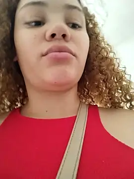 Snapshot of SirenRouge_69 chatting on 27, 11, 2025 SirenRouge 69 online show from 27, 11, 2025