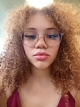 Snapshot of SirenRouge_69 chatting on 7, 1, 2026 SirenRouge 69 online show from 7, 1, 2026