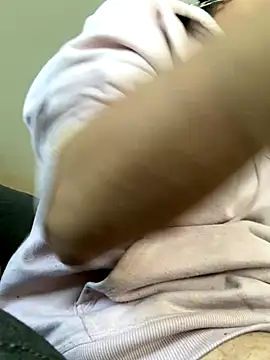 Snapshot of DanBfl chatting on 9, 10, 2025 DanBfl online show from 9, 10, 2025