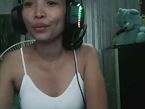 Snapshot of pinayhotii chatting on 17, 9, 2025 pinayhotii online show from 17, 9, 2025