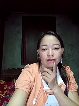 Snapshot of _Helala_ chatting on 8, 9, 2025 Helala online show from 8, 9, 2025