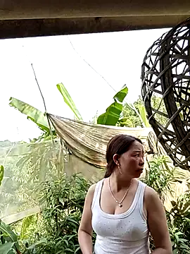 Snapshot of _Helala_ chatting on 9, 9, 2025 Helala online show from 9, 9, 2025