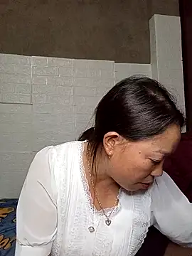 Snapshot of _Helala_ chatting on 5, 10, 2025 Helala online show from 5, 10, 2025