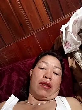 Snapshot of _Helala_ chatting on 8, 10, 2025 Helala online show from 8, 10, 2025