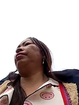 Snapshot of _Helala_ chatting on 9, 10, 2025 Helala online show from 9, 10, 2025