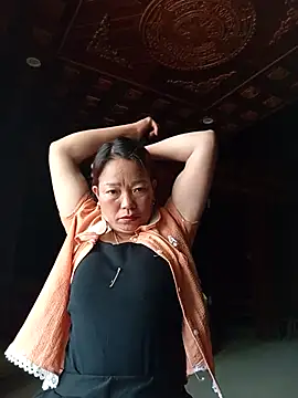 Snapshot of _Helala_ chatting on 12, 10, 2025 Helala online show from 12, 10, 2025