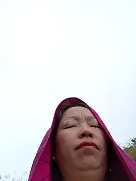 Snapshot of _Helala_ chatting on 31, 10, 2025 Helala online show from 31, 10, 2025