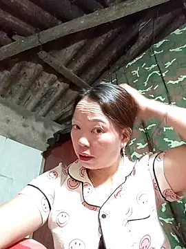 Snapshot of _Helala_ chatting on 31, 10, 2025 Helala online show from 31, 10, 2025