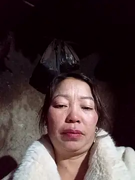 Snapshot of _Helala_ chatting on 2, 11, 2025 Helala online show from 2, 11, 2025