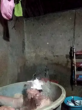 Snapshot of _Helala_ chatting on 6, 11, 2025 Helala online show from 6, 11, 2025