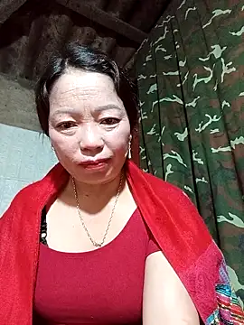 Snapshot of _Helala_ chatting on 12, 11, 2025 Helala online show from 12, 11, 2025