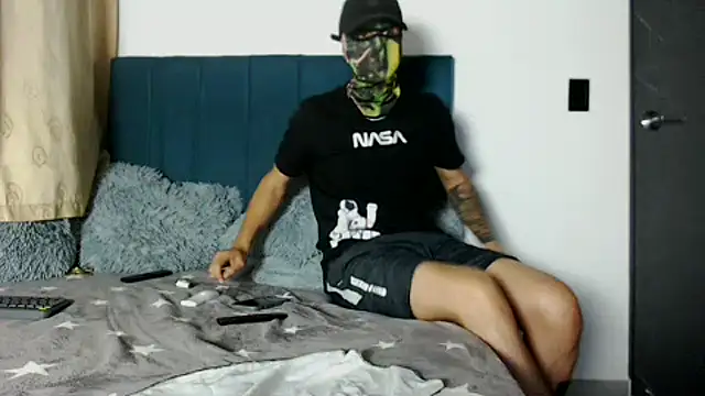 Snapshot of Warmteam777 chatting on 10, 9, 2025 Warmteam777 online show from 10, 9, 2025