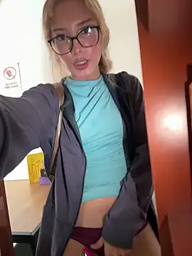 SweetBunnyGF online show from 6, 4, 2026