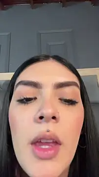 Snapshot of AliceRitter chatting on 2, 7, 2026 AliceRitter online show from 2, 7, 2026