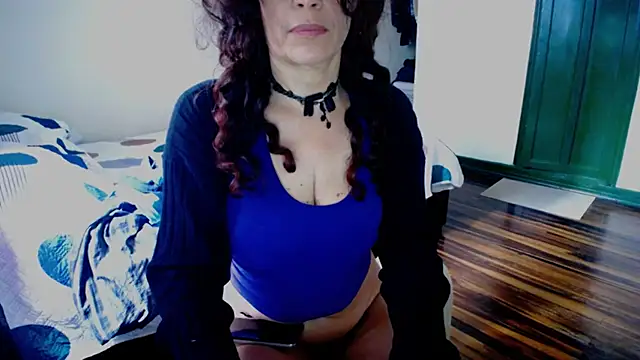 Snapshot of fenix_colette chatting on 26, 5, 2026 fenix colette online show from 26, 5, 2026