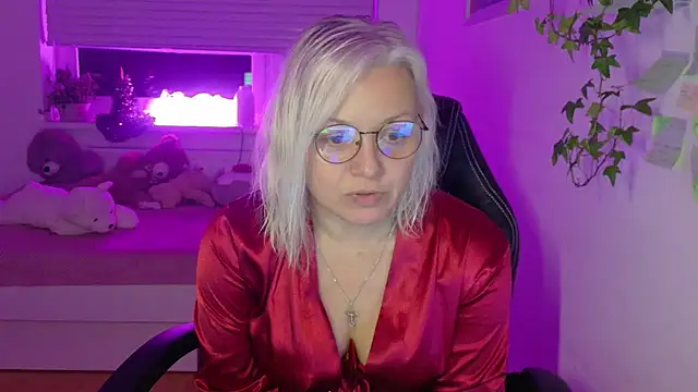 Linsy Kim online show from 7, 2, 2026