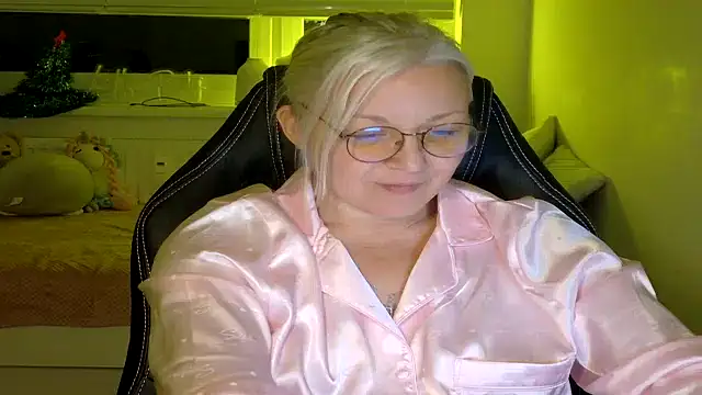 Linsy Kim online show from 11, 2, 2026