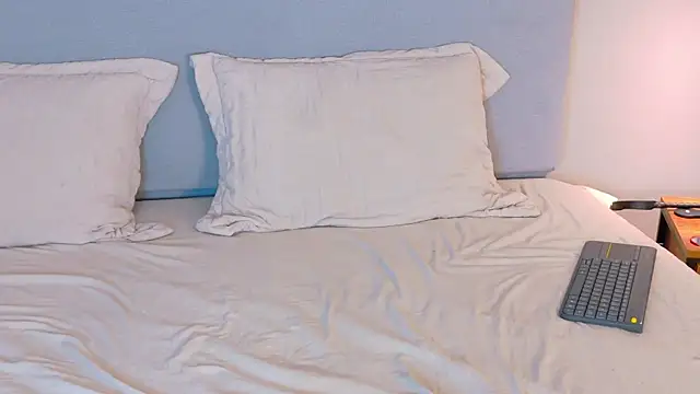 CathMellow online show from 9, 11, 2025