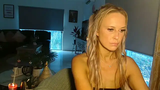 imyourgoodgirl69 online show from 16, 2, 2026