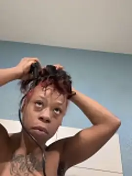 Snapshot of Tishrella6 chatting on 29, 11, 2025 Tishrella6 online show from 29, 11, 2025