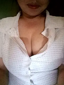 Snapshot of Anan_lovely chatting on 18, 9, 2025 Anan lovely online show from 18, 9, 2025