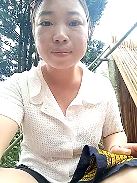 Snapshot of Anan_lovely chatting on 6, 10, 2025 Anan lovely online show from 6, 10, 2025