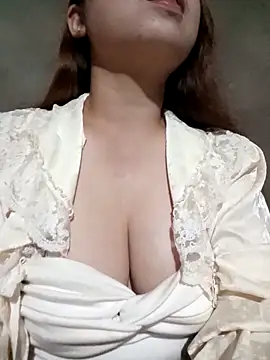 Snapshot of Anan_lovely chatting on 8, 10, 2025 Anan lovely online show from 8, 10, 2025