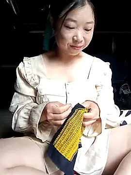 Snapshot of Anan_lovely chatting on 15, 10, 2025 Anan lovely online show from 15, 10, 2025