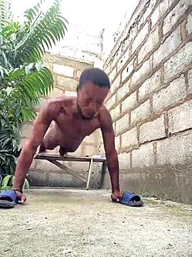 Makemecum634941 online show from 26, 11, 2025