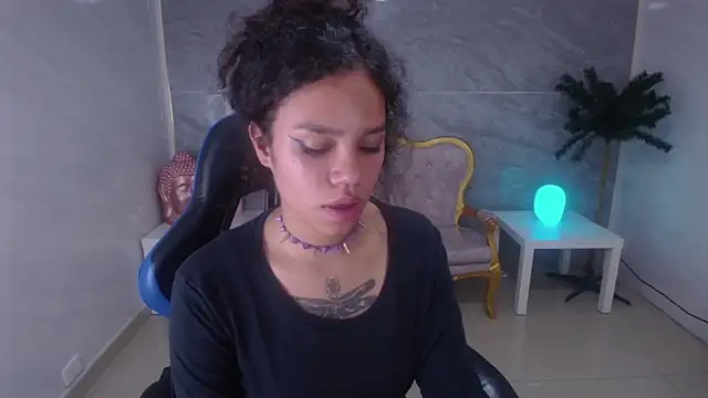 Snapshot of Canela_s1 chatting on 18, 9, 2025 Canela s1 online show from 18, 9, 2025