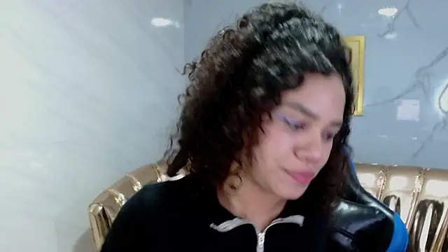 Snapshot of Canela_s1 chatting on 11, 11, 2025 Canela s1 online show from 11, 11, 2025