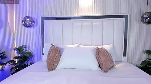 Snapshot of MariathLittle chatting on 24, 11, 2025 MariathLittle online show from 24, 11, 2025