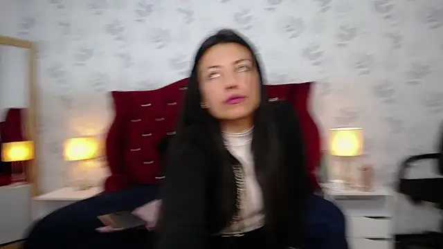 MargarettCooper online show from 1, 11, 2025