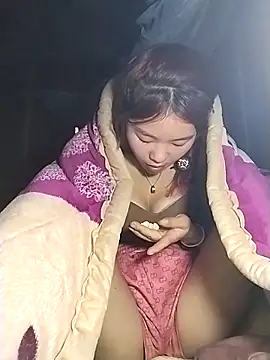 Snapshot of lylylove chatting on 17, 12, 2025 lylylove online show from 17, 12, 2025