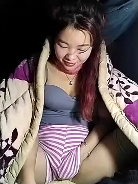 Snapshot of lylylove chatting on 21, 12, 2025 lylylove online show from 21, 12, 2025