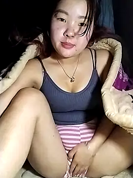 Snapshot of lylylove chatting on 17, 2, 2026 lylylove online show from 17, 2, 2026