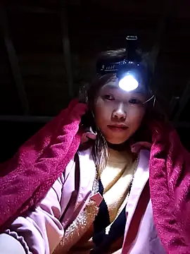 Ngocmi909 online show from 26, 11, 2025