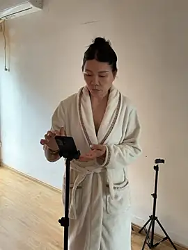 xiiuuff18 online show from 16, 4, 2026