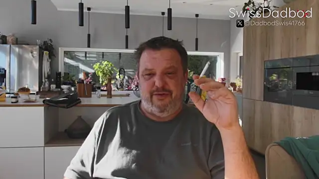 Snapshot of SwissDadbod chatting on 8, 10, 2025 SwissDadbod online show from 8, 10, 2025