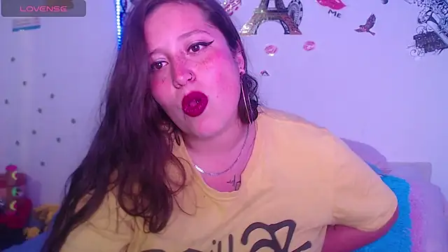 nahomy jonhs online show from 4, 10, 2025